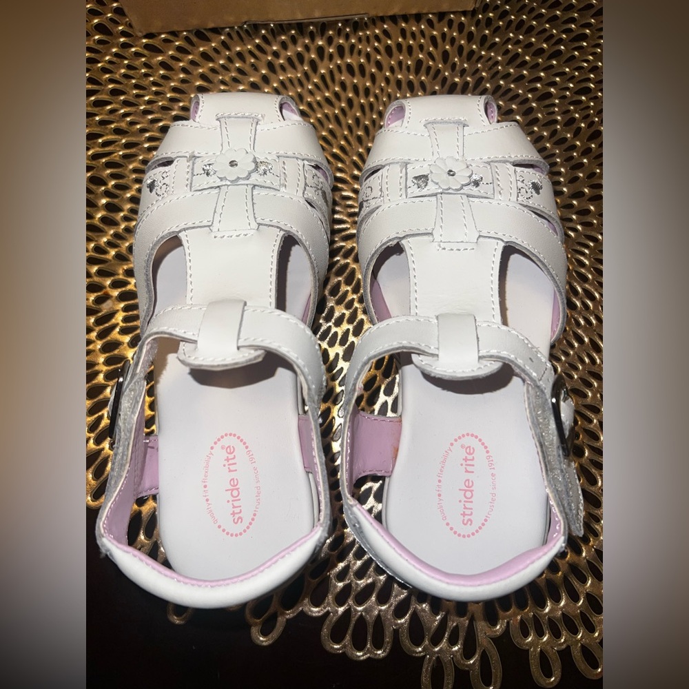 Stride Rite White Kids Sandals size 11.5 never worn